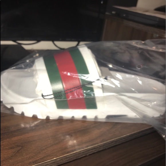 Gucci Slides/Flops main image 7